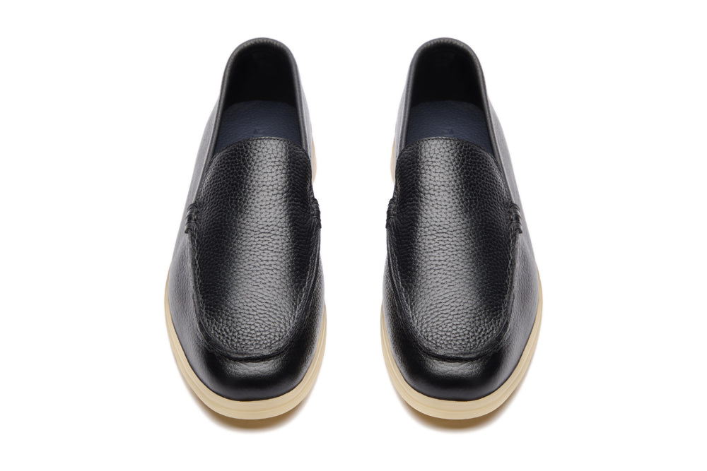 Yacht Loafers in Black Milled with cream sole
