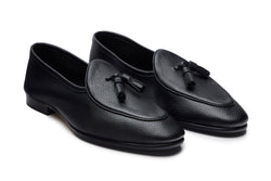 Belgian Loafer With Tassles In Black