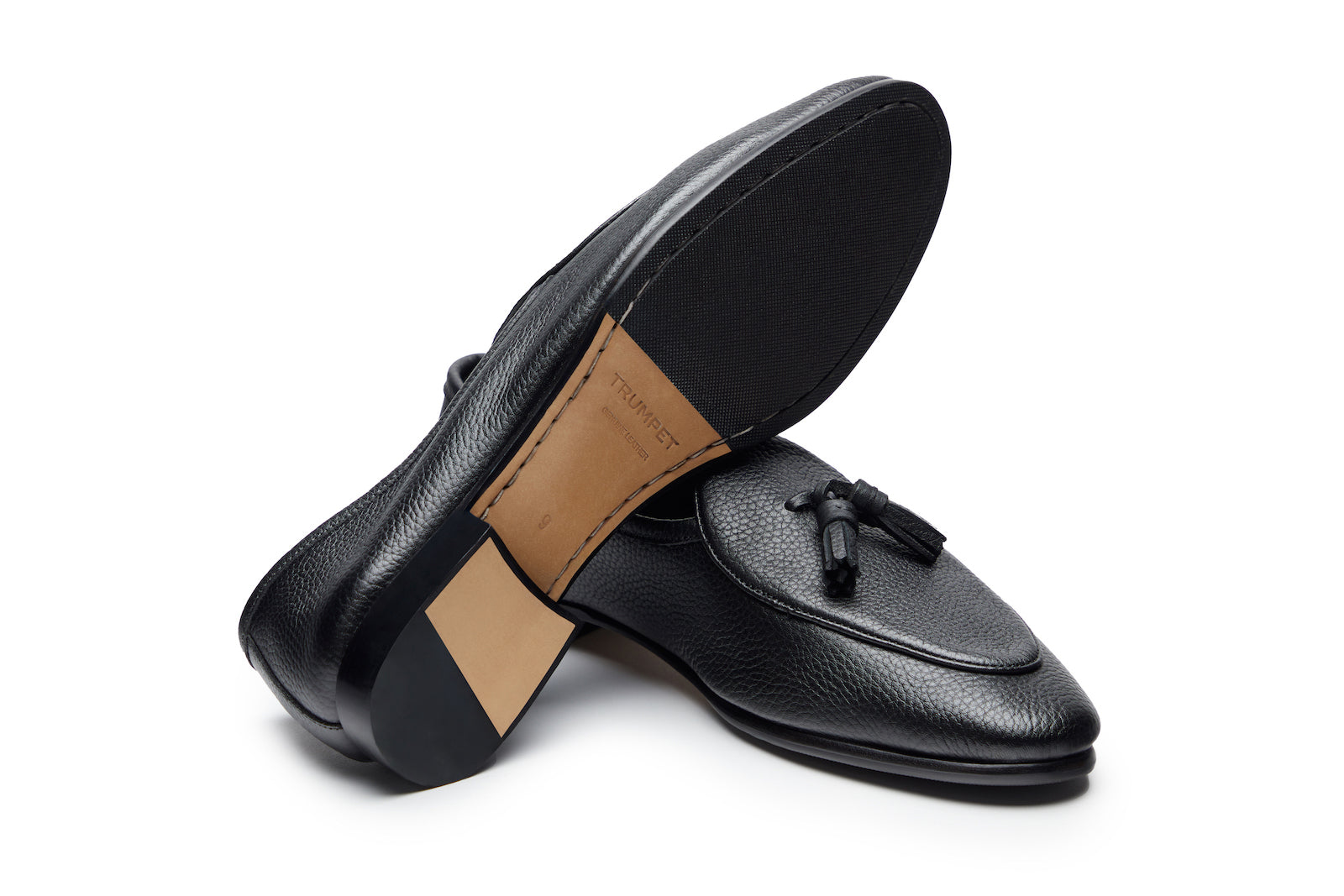 Belgian Loafer With Tassles In Black