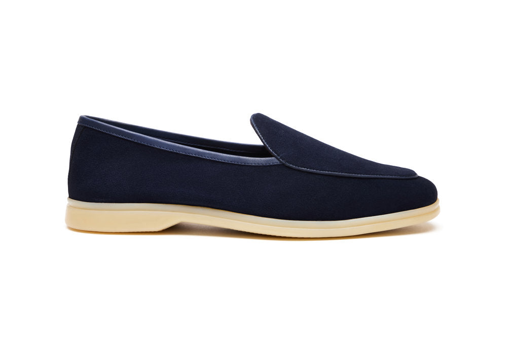 Belgian Yacht loafers in Navy Suede